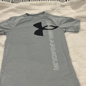 Under Armour dry fit tee. Gray with black logo/white lettering. Youth XL.